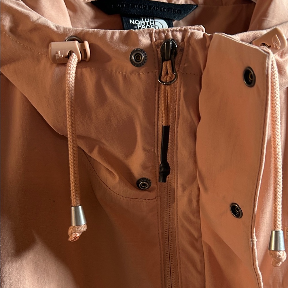 The North Face Men's salmon/peach color  Field Jacket - Picture 4 of 6
